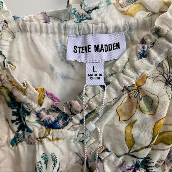 Steve Madden Floral Cropped Camisole in Cream and Multicolor size Large, Lined - Picture 4 of 7